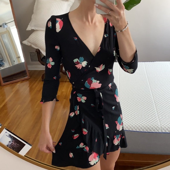 Sezane — floral wrap dress - Picture 6 of 7
